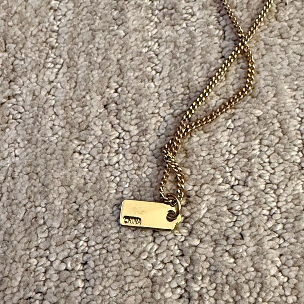 Coach gold hangtag necklace - Picture 3 of 3